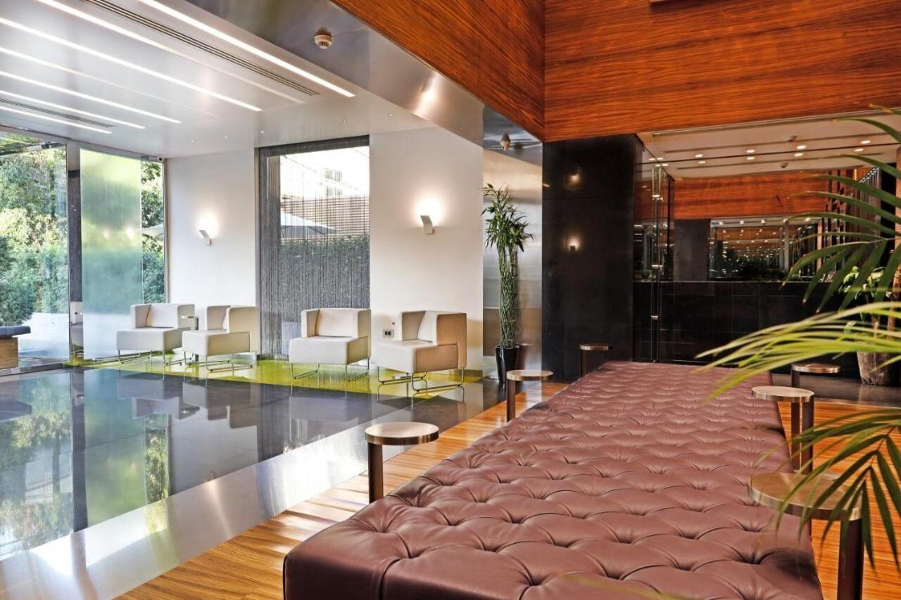 Warwick Stone 55 Hotel Beiroet Buitenkant foto