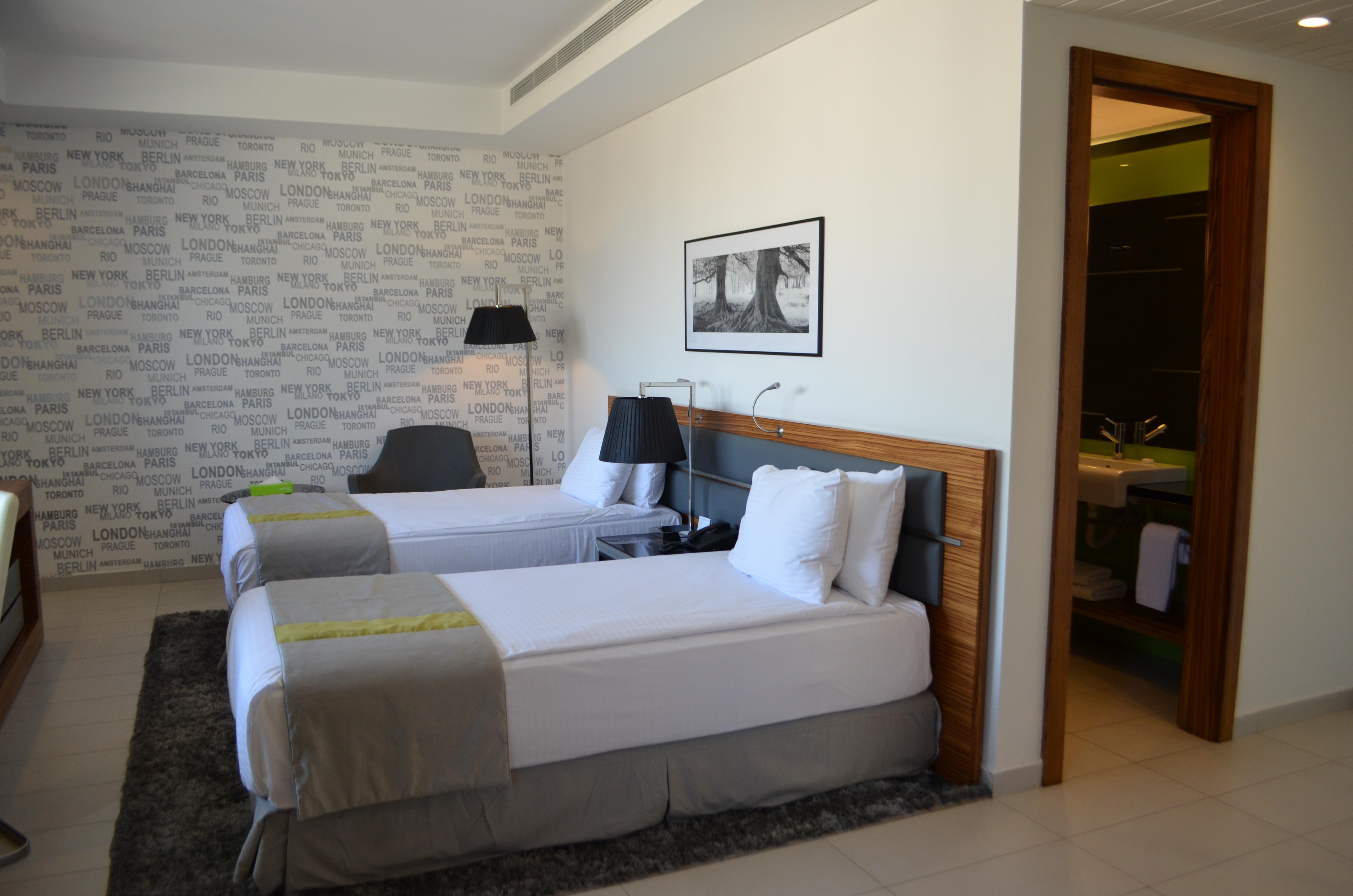 Warwick Stone 55 Hotel Beiroet Buitenkant foto