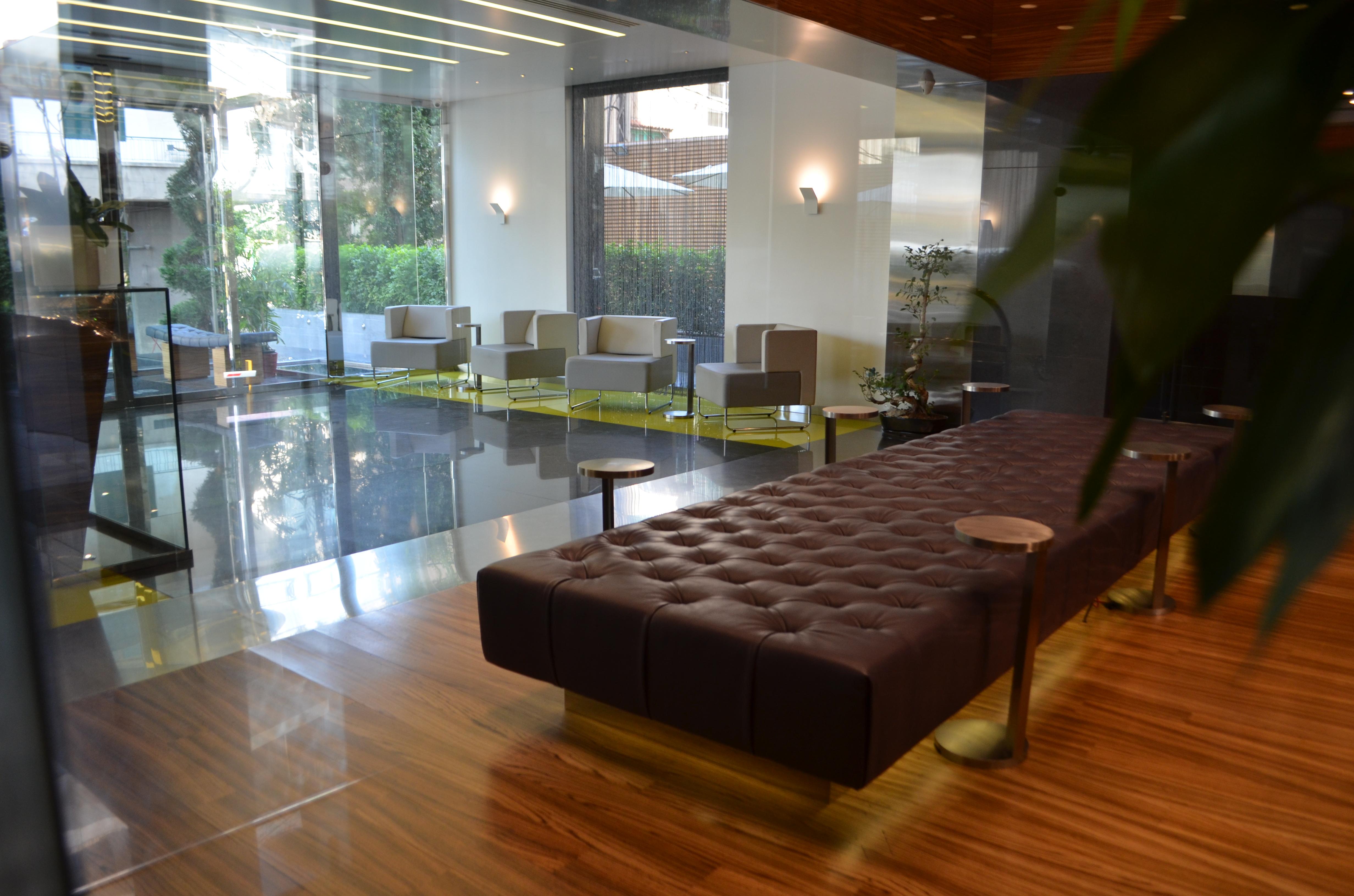 Warwick Stone 55 Hotel Beiroet Buitenkant foto