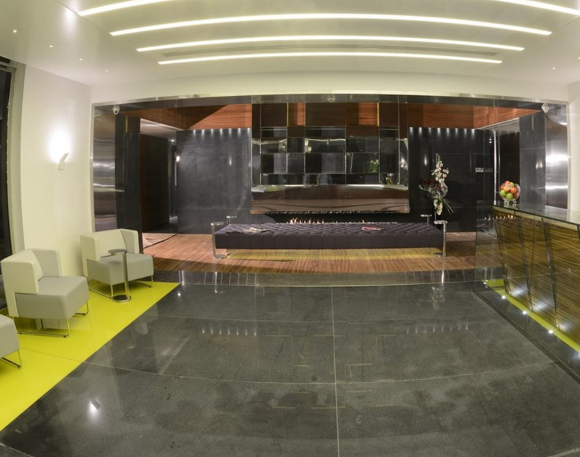 Warwick Stone 55 Hotel Beiroet Buitenkant foto
