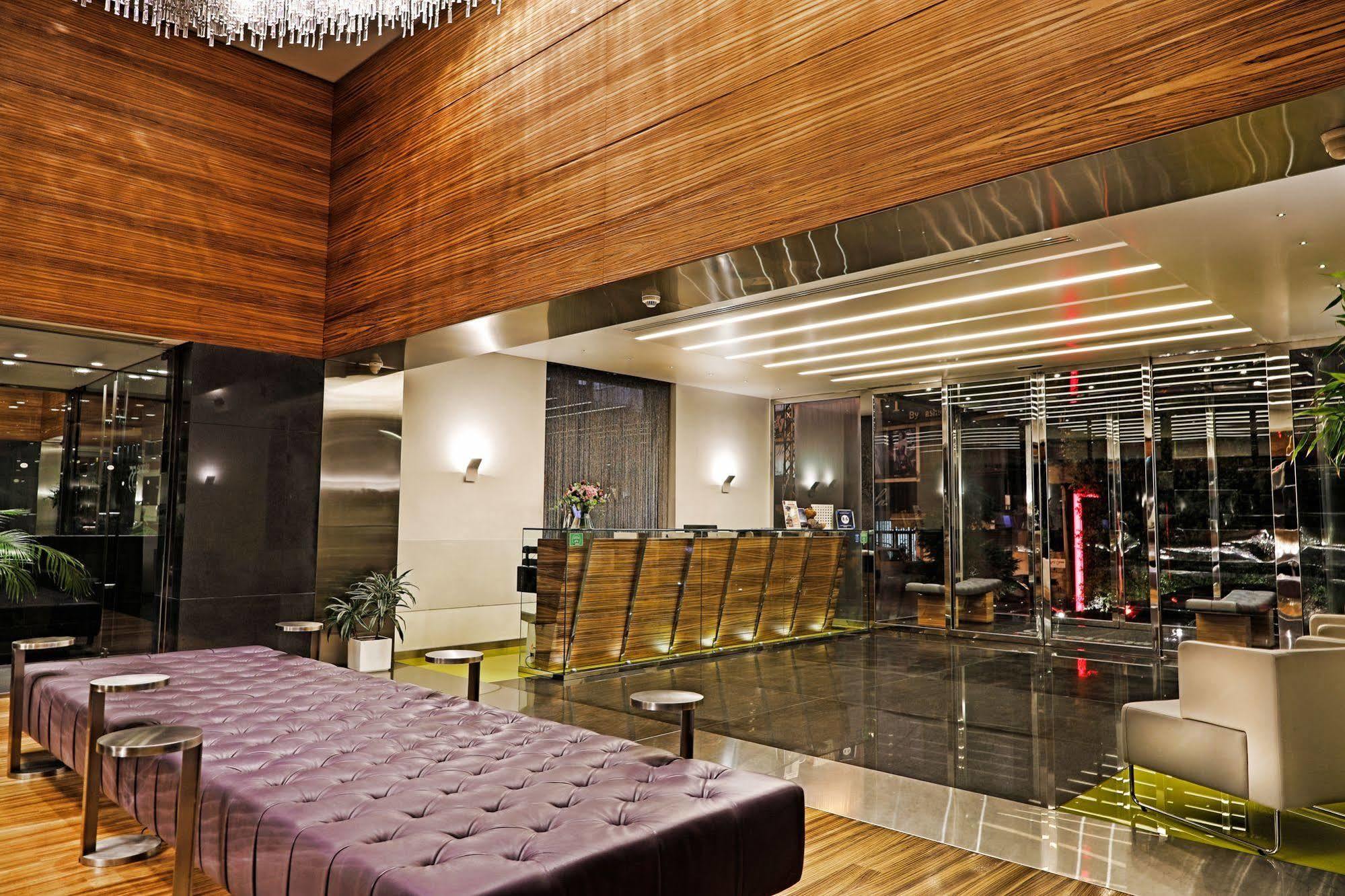 Warwick Stone 55 Hotel Beiroet Buitenkant foto